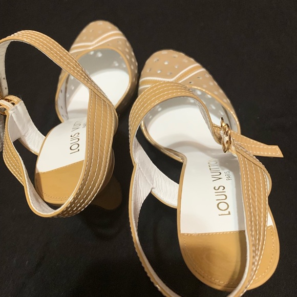 Louis Vuitton Sandals - Picture 2 of 5